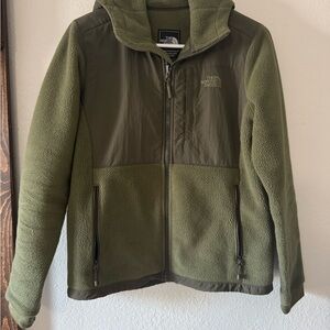 The North Face Men's Green Jacket